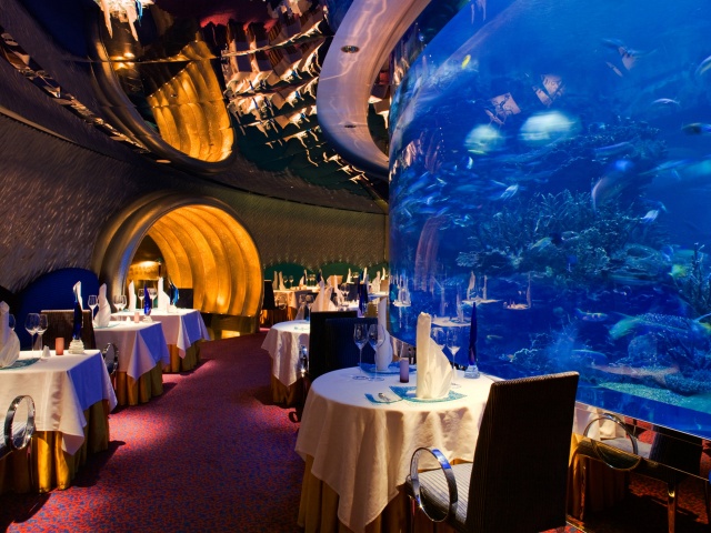 Al Mahara Restaurant Table