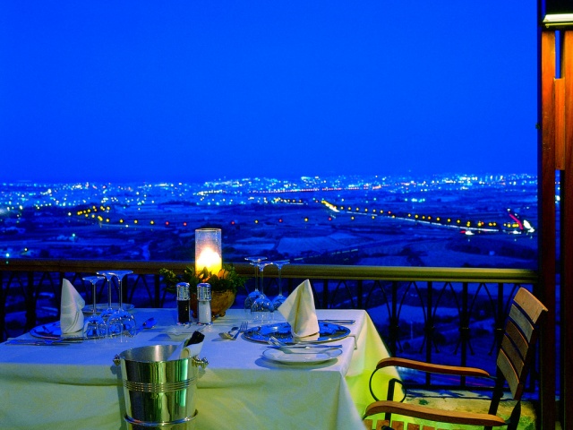 Relais & Chateaux Roundup